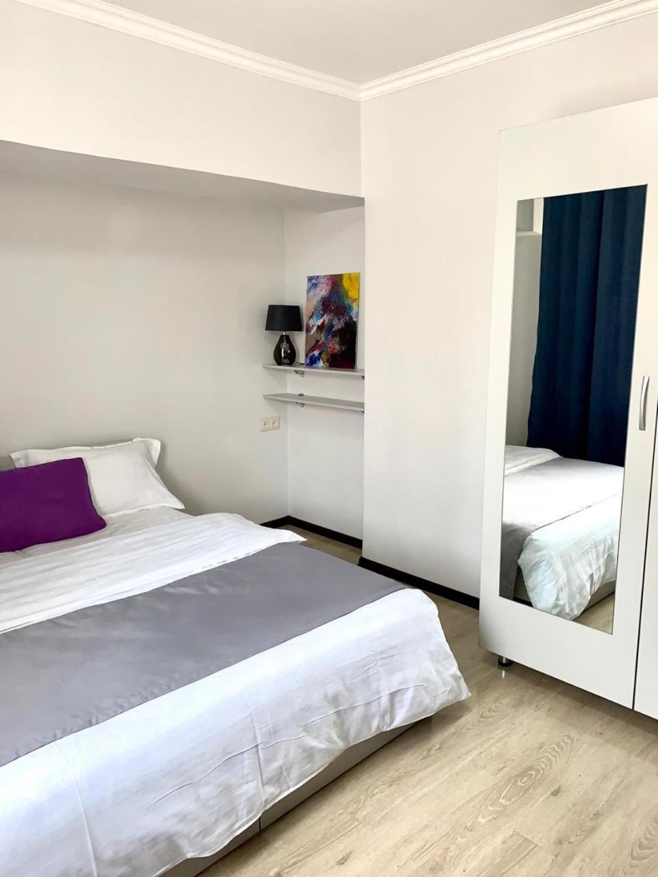 R.Street Hotel Алмати Екстер'єр фото